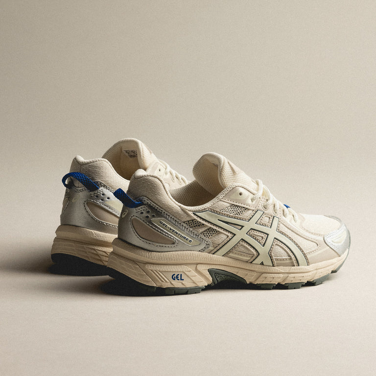 Asics GEL-Venture 6 onfeet