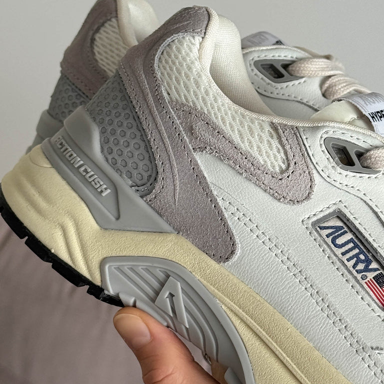 Autry Hyperway W *Leather / Suede / Mesh* onfeet