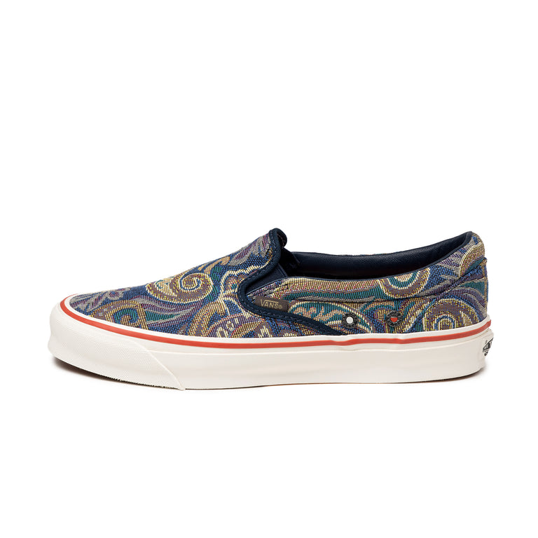Retro slip on vans top