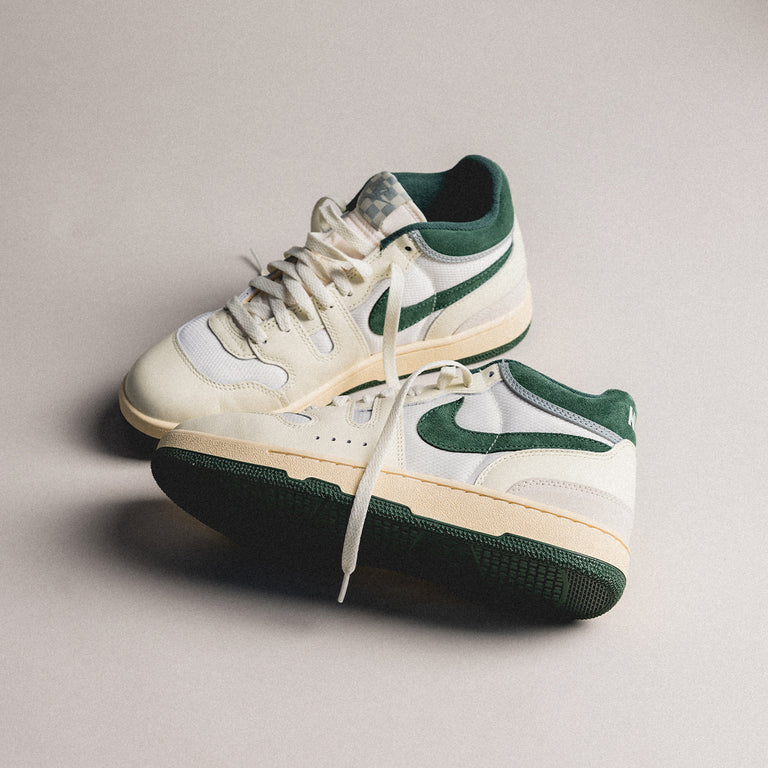 Nike Attack onfeet