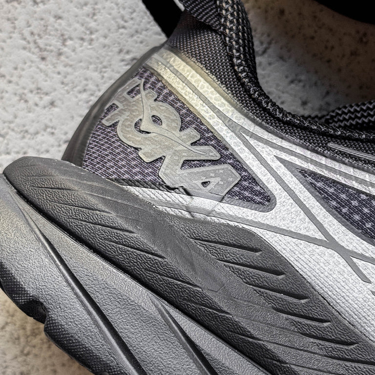 Hoka Remastered Aura onfeet