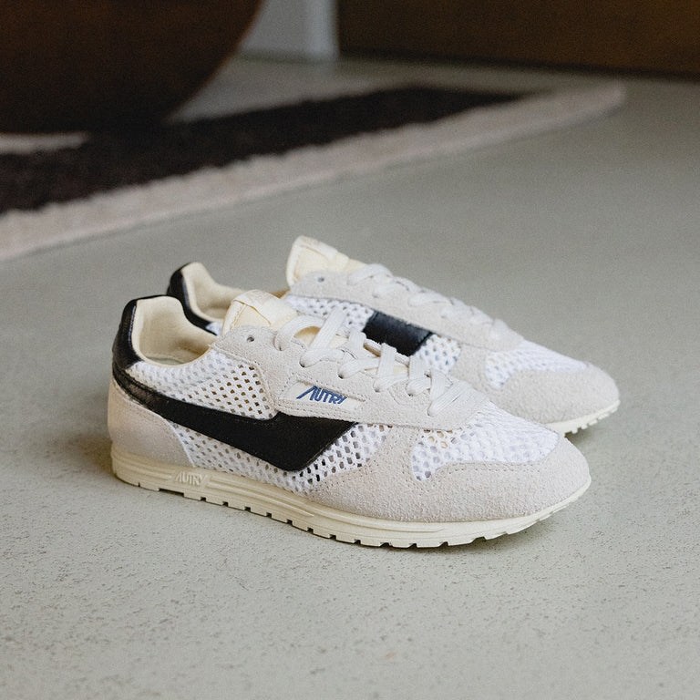 Autry Windspin W *Knit / Suede* onfeet