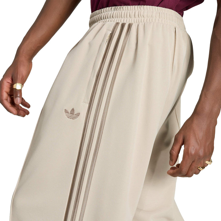 Adidas	Oversized Track Pants - XL / Khaki Three - 4