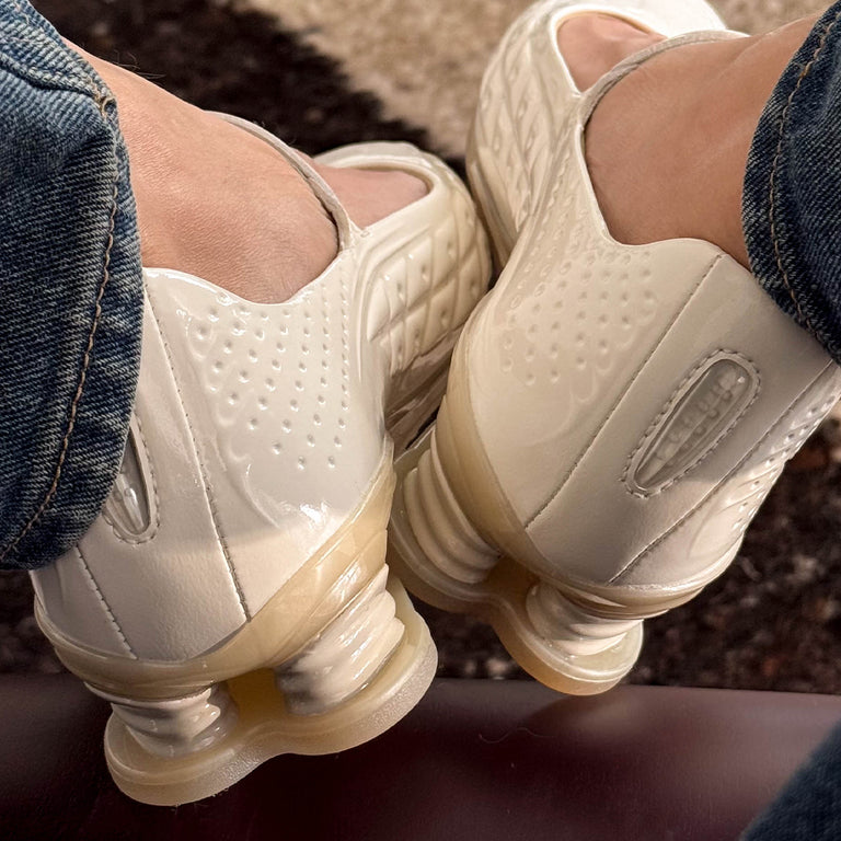 Nike Wmns Shox Z Calistra onfeet