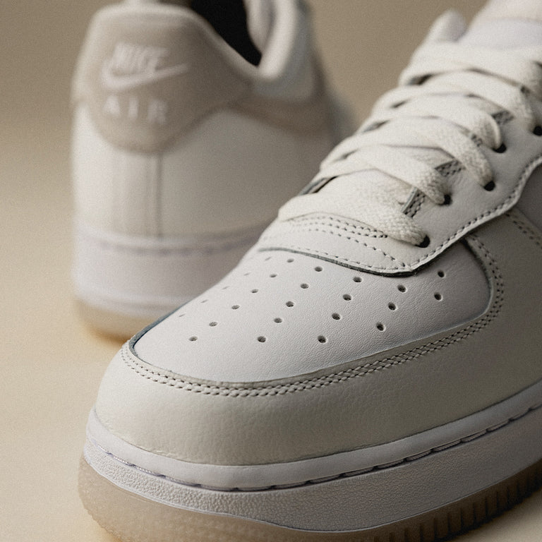 Nike Air Force 1 '07 LV8 onfeet