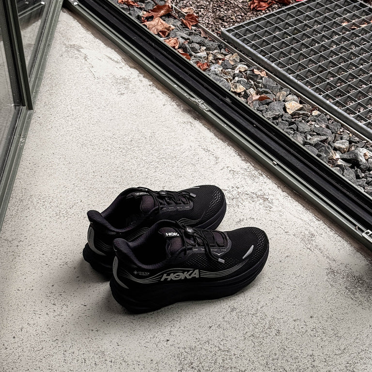 HOKA Clifton 11 GTX onfeet
