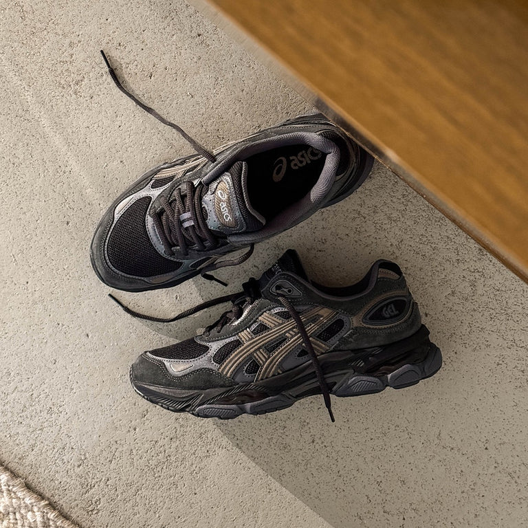 Asics Sneakers