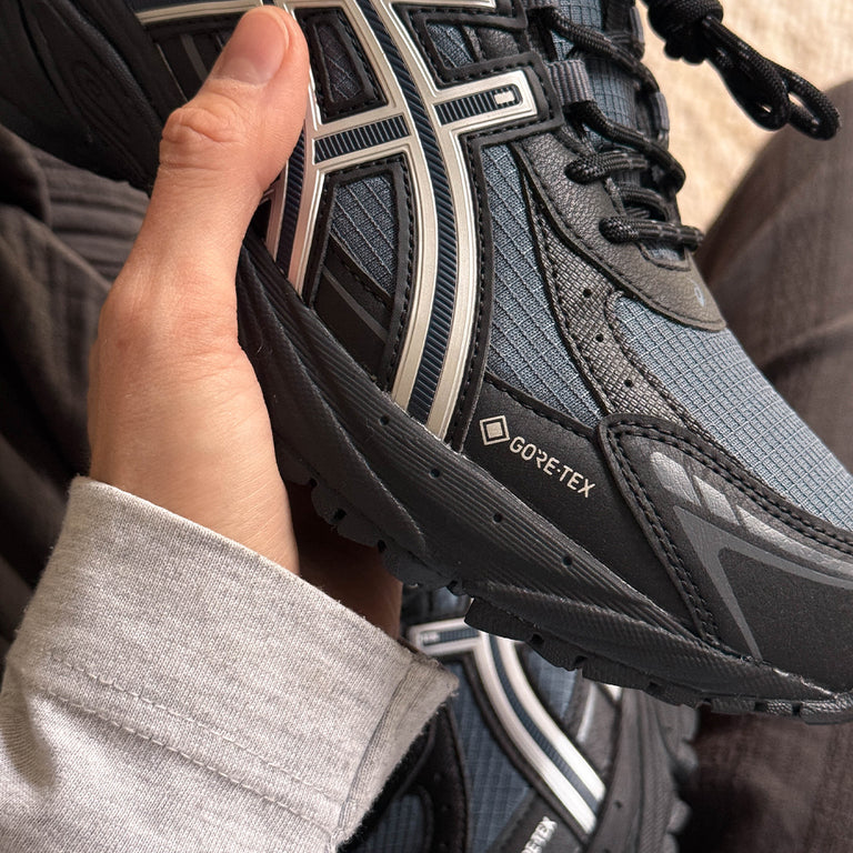Asics GEL-Ventx GTX onfeet