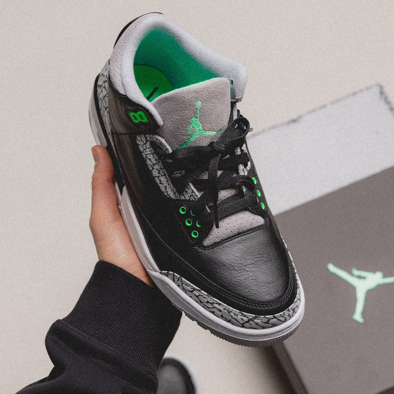 Nike Air Jordan 3 Retro *Green Glow* onfeet