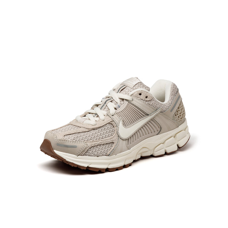 Nike Wmns Zoom Vomero 5