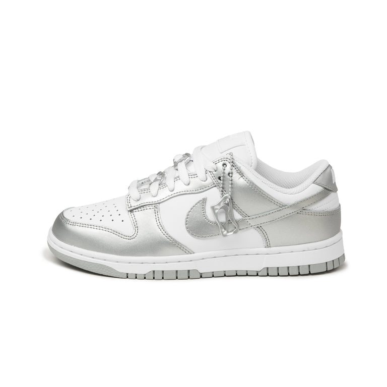 Nike Wmns Dunk Low