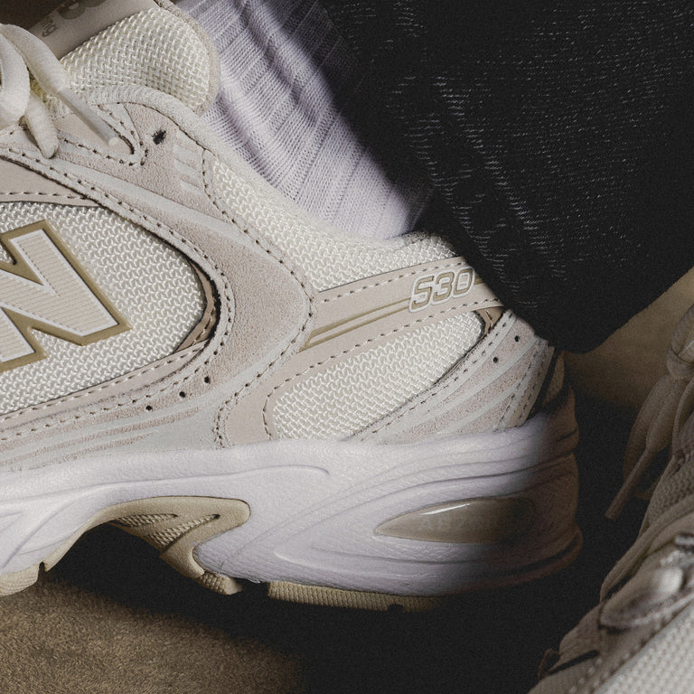 New Balance MR530OW onfeet