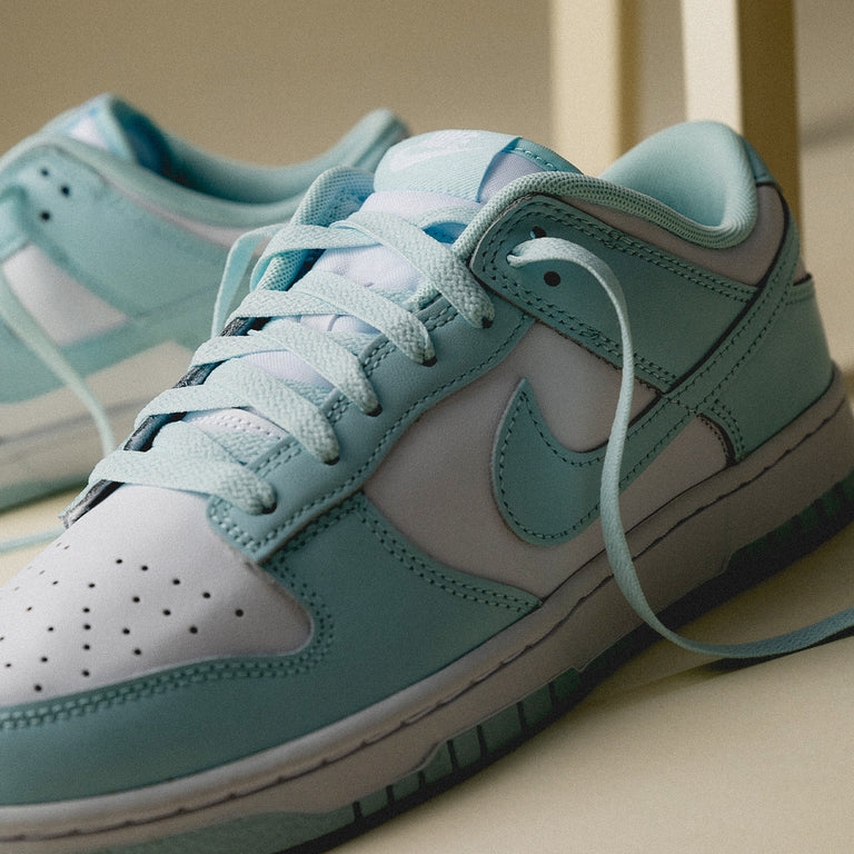 Glacier blue nike sales