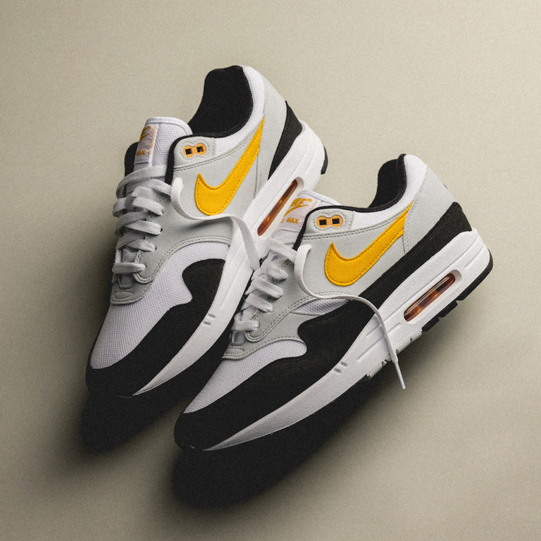 Nike Air Max 1 onfeet