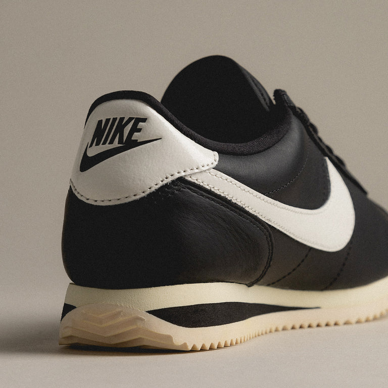Nike Wmns Cortez 23 Premium onfeet