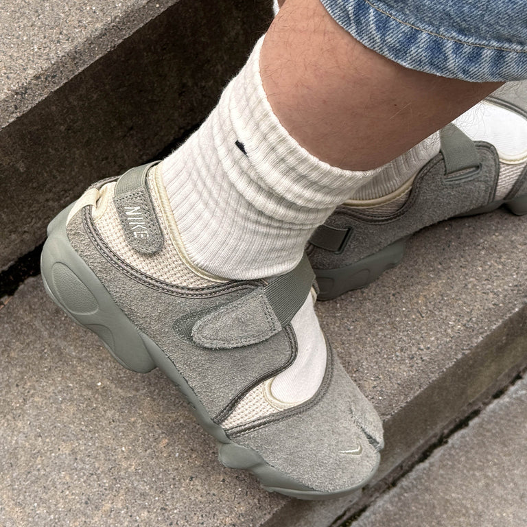 Nike Wmns Air Rift onfeet