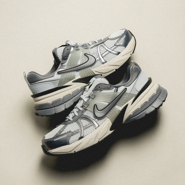 Nike Wmns V2K Run onfeet