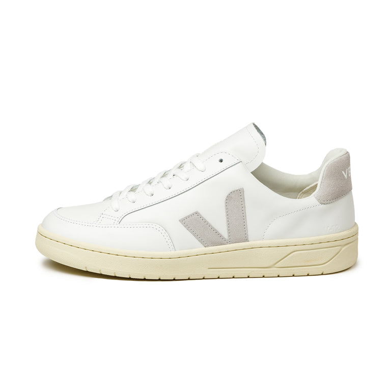 Veja V-12 Leather