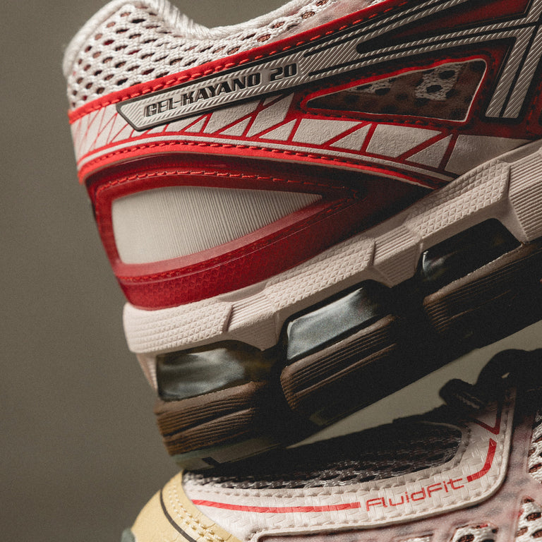 Asics UB9-S GEL-Kayano 20 onfeet