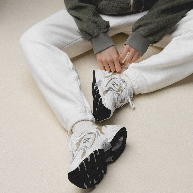 New Balance MR530RD onfeet