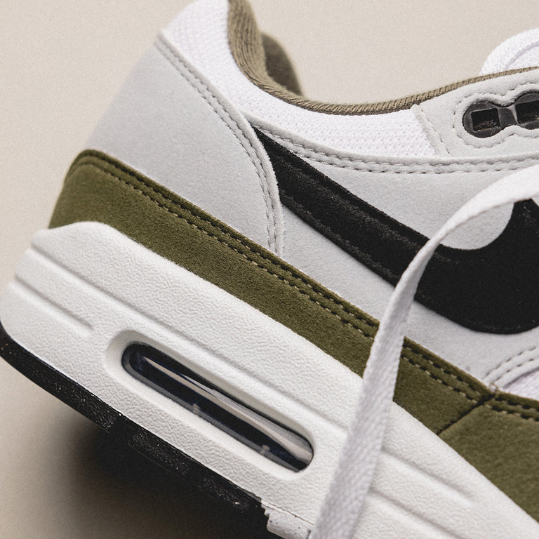 Nike Air Max 1 *Medium Olive* onfeet