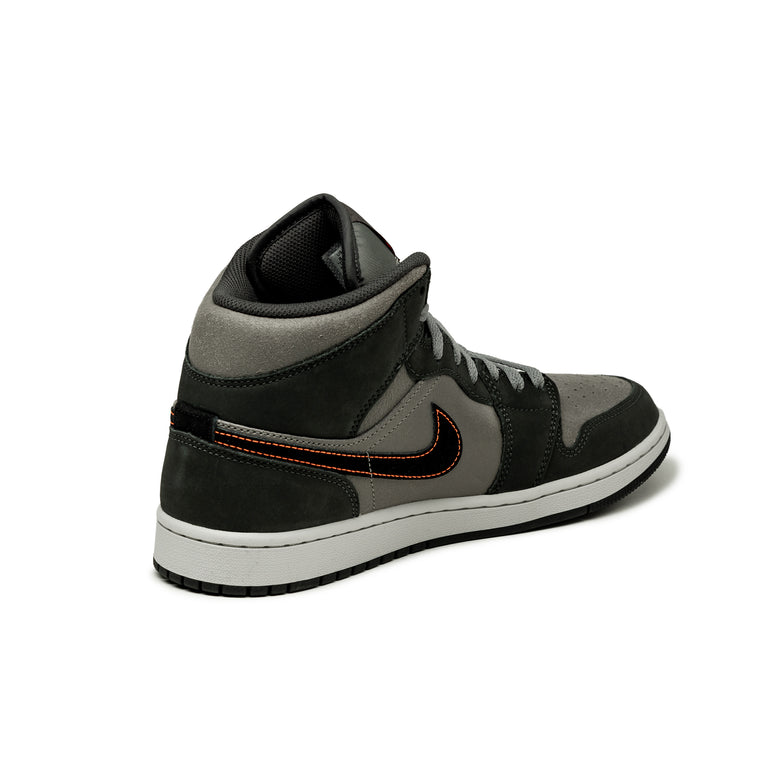 Nike Air Jordan 1 Mid SE Night Stadium Sneaker Buy online now
