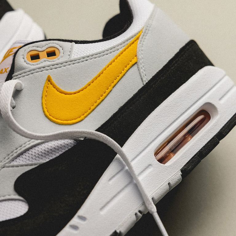 Nike Air Max 1 onfeet