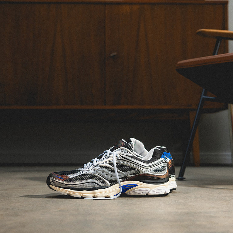 Saucony Pro Grid Omni 9 onfeet