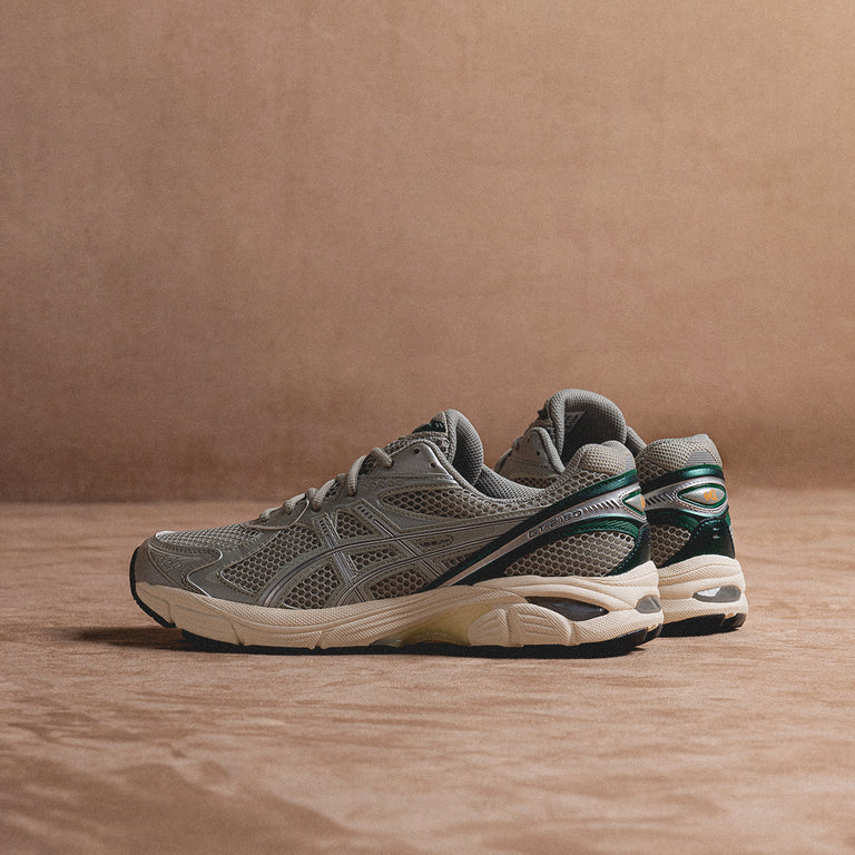Asics GT-2160 onfeet