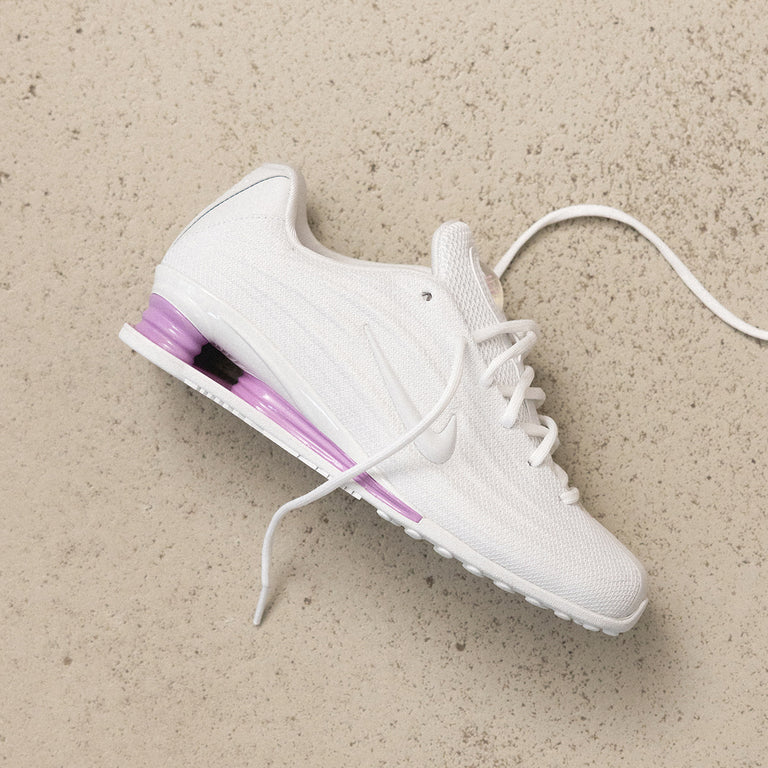 Nike Wmns Shox Z onfeet