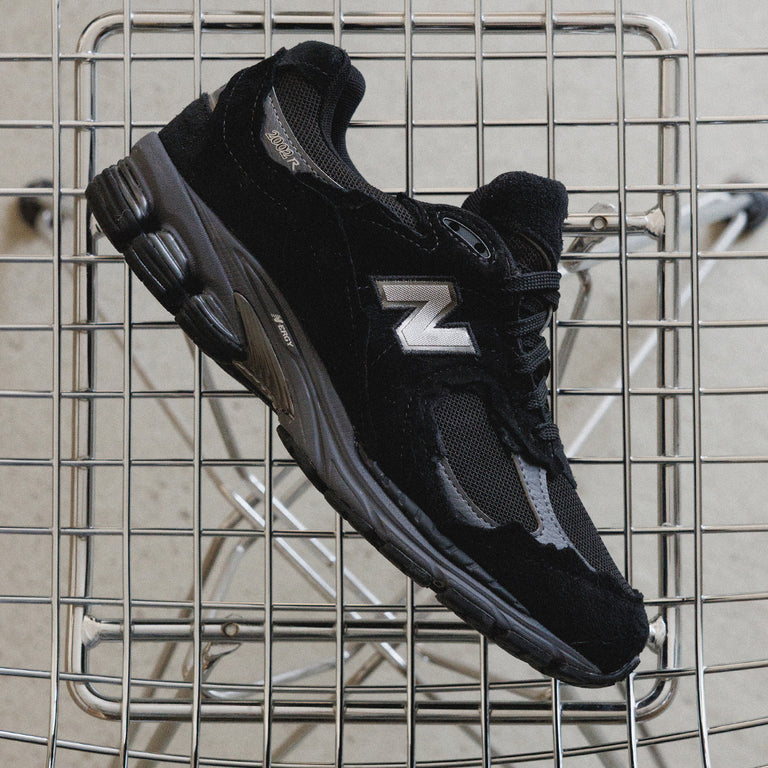 New Balance 2002 *Protection Pack GORE-Tex* onfeet