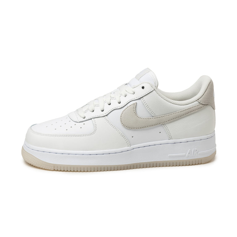 Nike Air Force 1 '07 LV8
