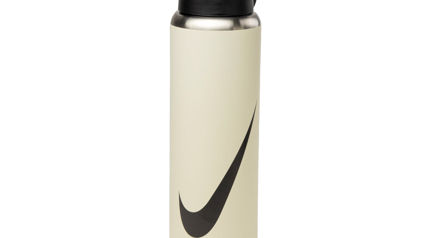 Nike Stainless Steel Recharge Chug Bottle in White/ Stainless Steel Recharge Chug Bottle Size 24oz