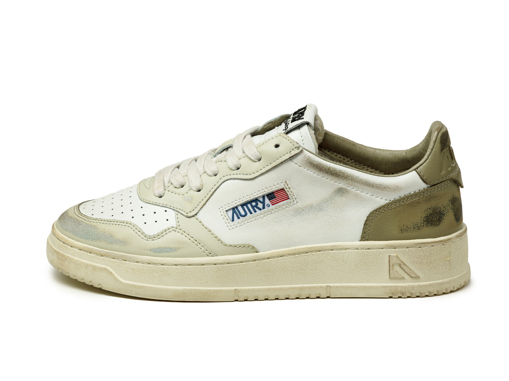 スニーカー AUTRY Medalist sneakers in leather bubble AULWWB14 15958566_29997751_600.jpg