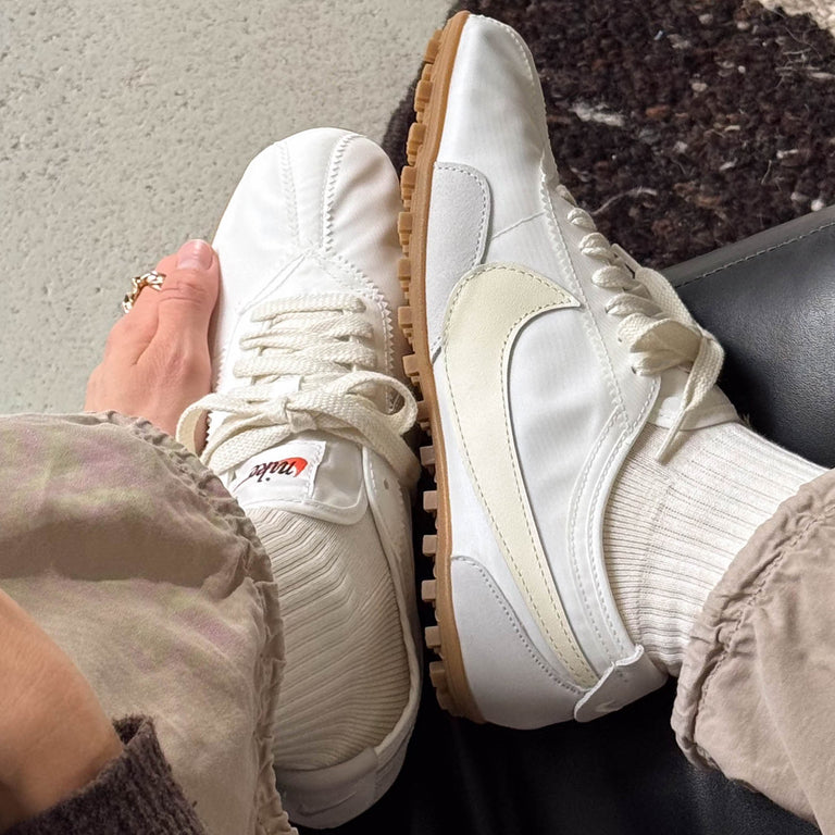 Nike Wmns Moon Shoe OG SP onfeet