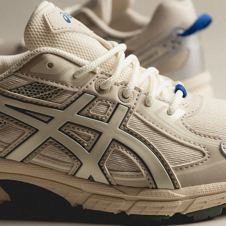 Asics GEL-Venture 6 onfeet
