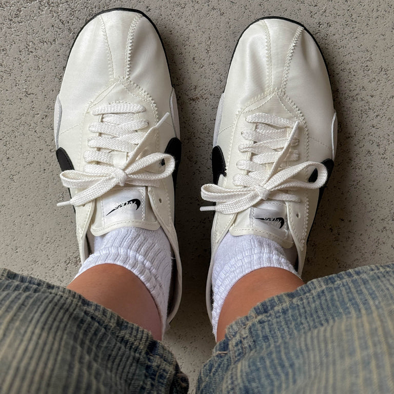 Nike Wmns Moon Shoe OG onfeet