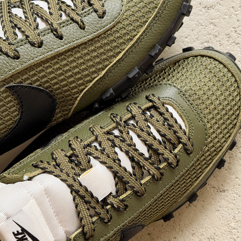 Nike Waffle Racer SE onfeet