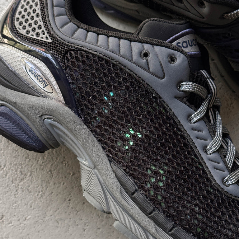 Saucony Pro Grid Paramount onfeet