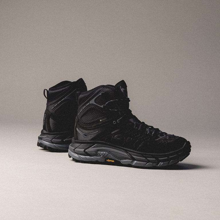 Hoka One One Tor Ultra Hi *GORE Tex* onfeet