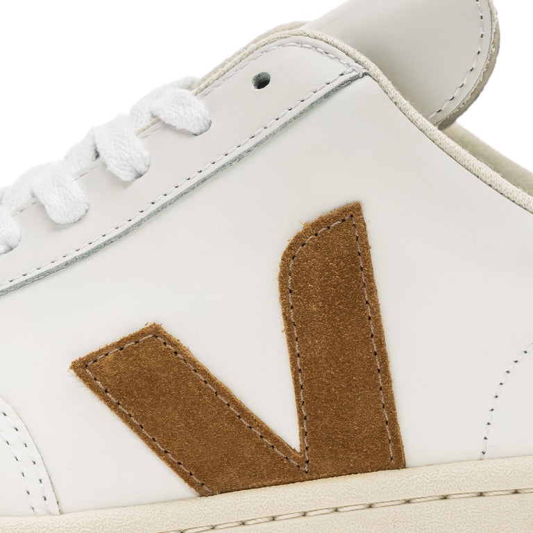 Veja V-12 Leather
