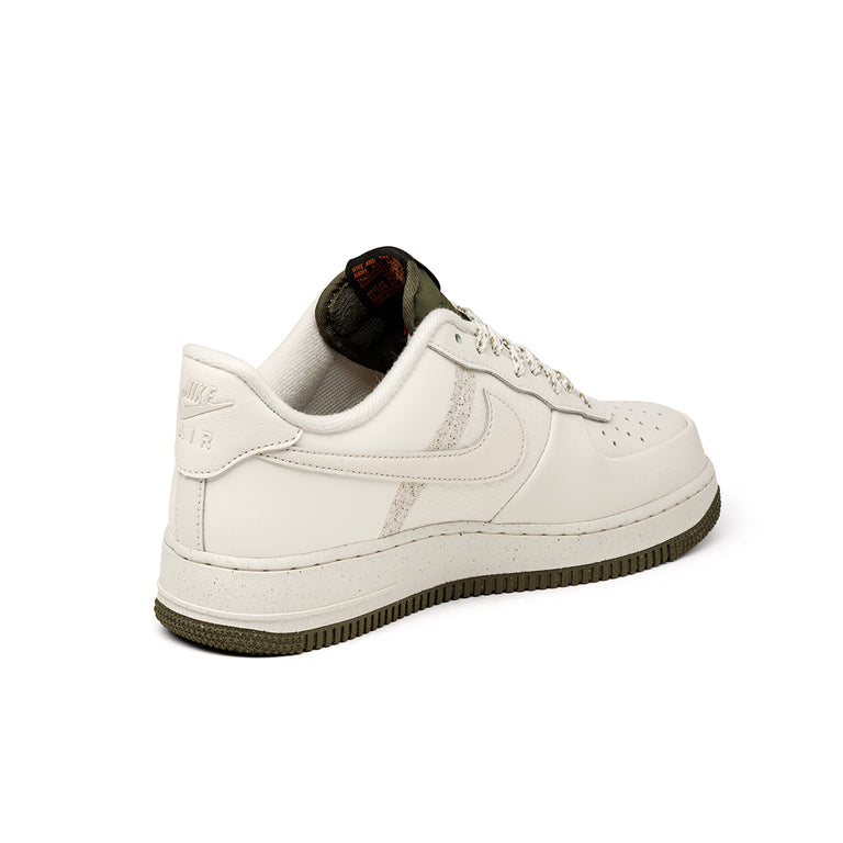Nike Air Force 1 '07 LV8