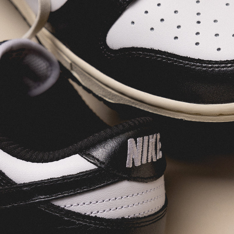 Nike Wmns Dunk Low PRM *Vintage Panda* onfeet