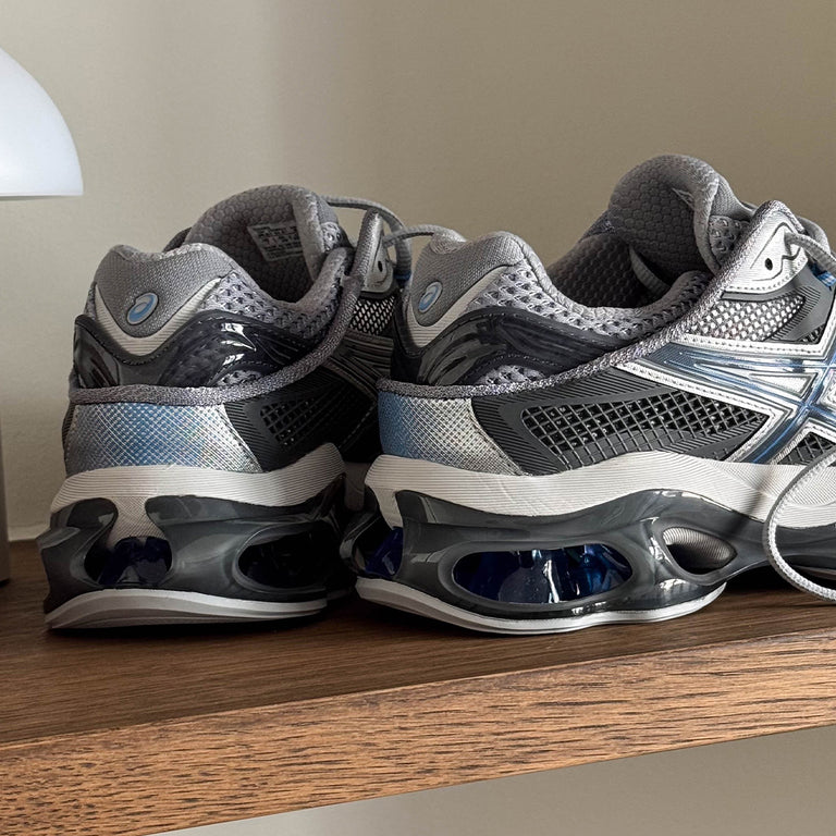 Asics GEL-Kinetic 2.0 onfeet