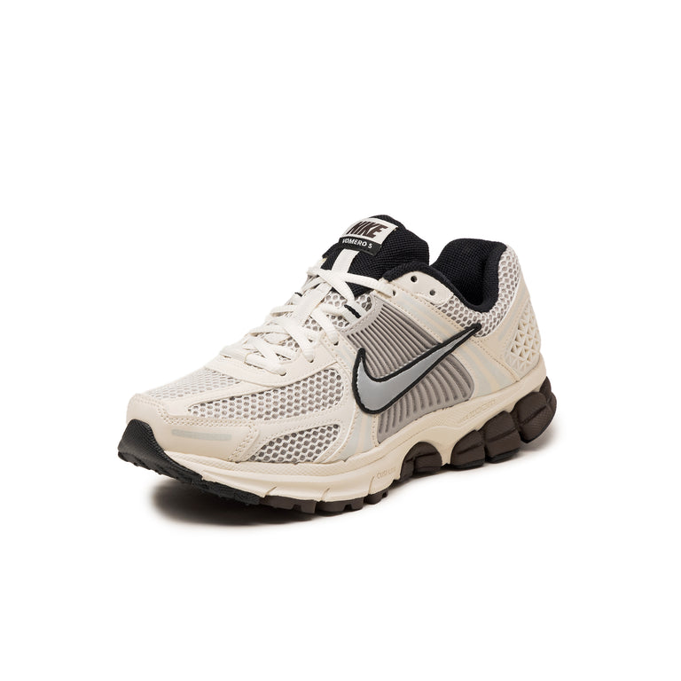 Nike Wmns Zoom Vomero 5