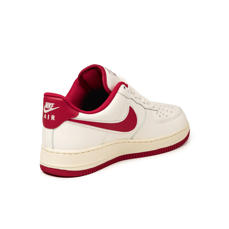 Nike Air Force 1 '07