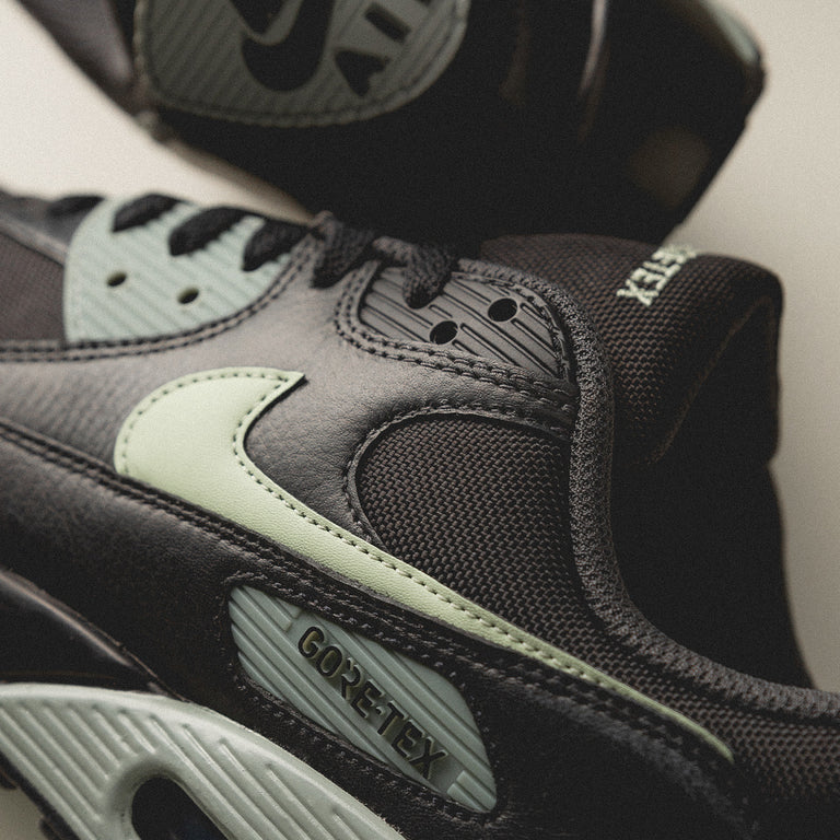 Nike Air Max 90 *GTX* onfeet