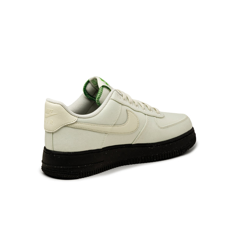 Nike Air Force 1 '07 LV8