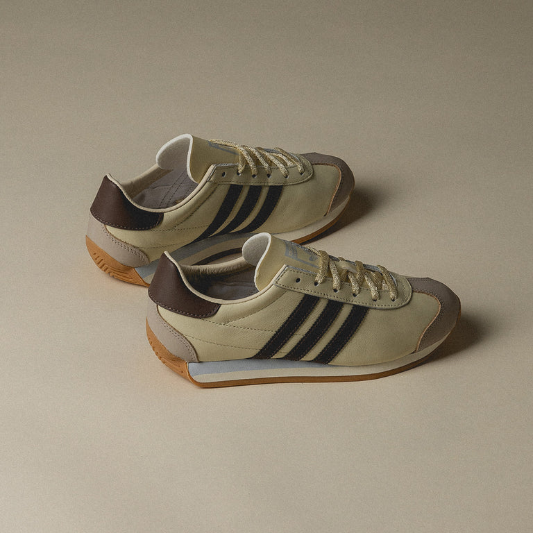 Adidas Country OG W onfeet