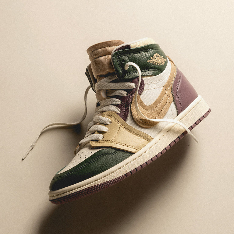Nike Wmns Air Jordan 1 High MM onfeet